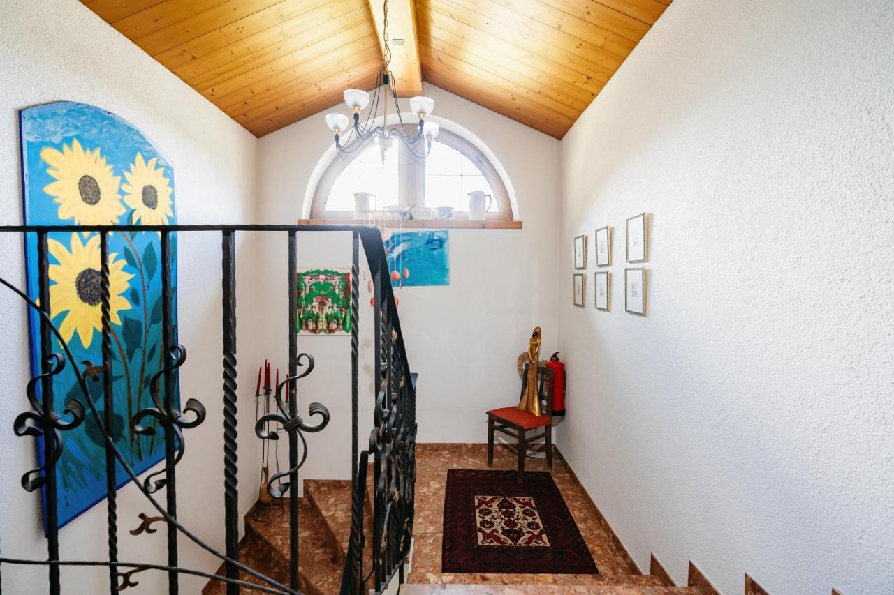 Taverne Apartment *